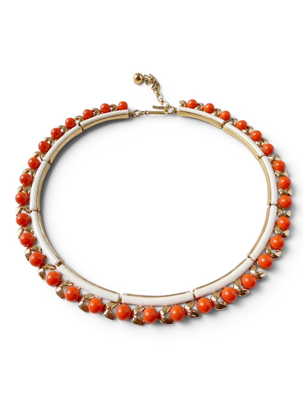 Vintage Crown Trifari Coral White Lucite Cabochon Leaf Goldtone Collar Necklace